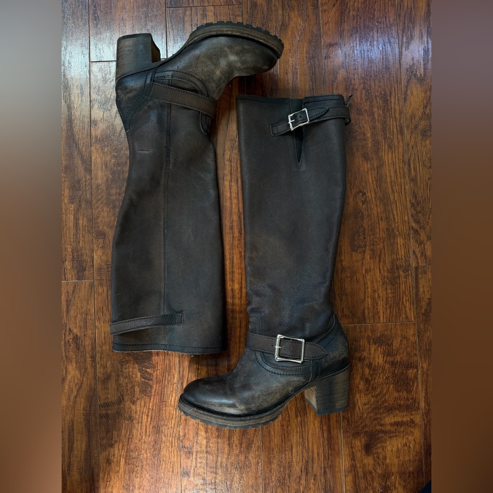 Freebird tall knee boots Cody size 7 zipper back heeled brown boots boho moto